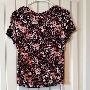 Girls Short Sleeve Floral Shirt.  Super Soft